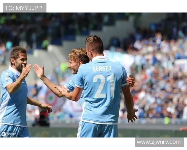 希拉尔与伊蒂哈德吉达的巅峰对决展现足球魅力与激情的较量